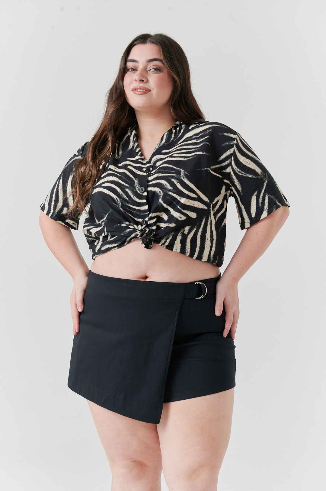 Short Pollera HESTIA - Image 4