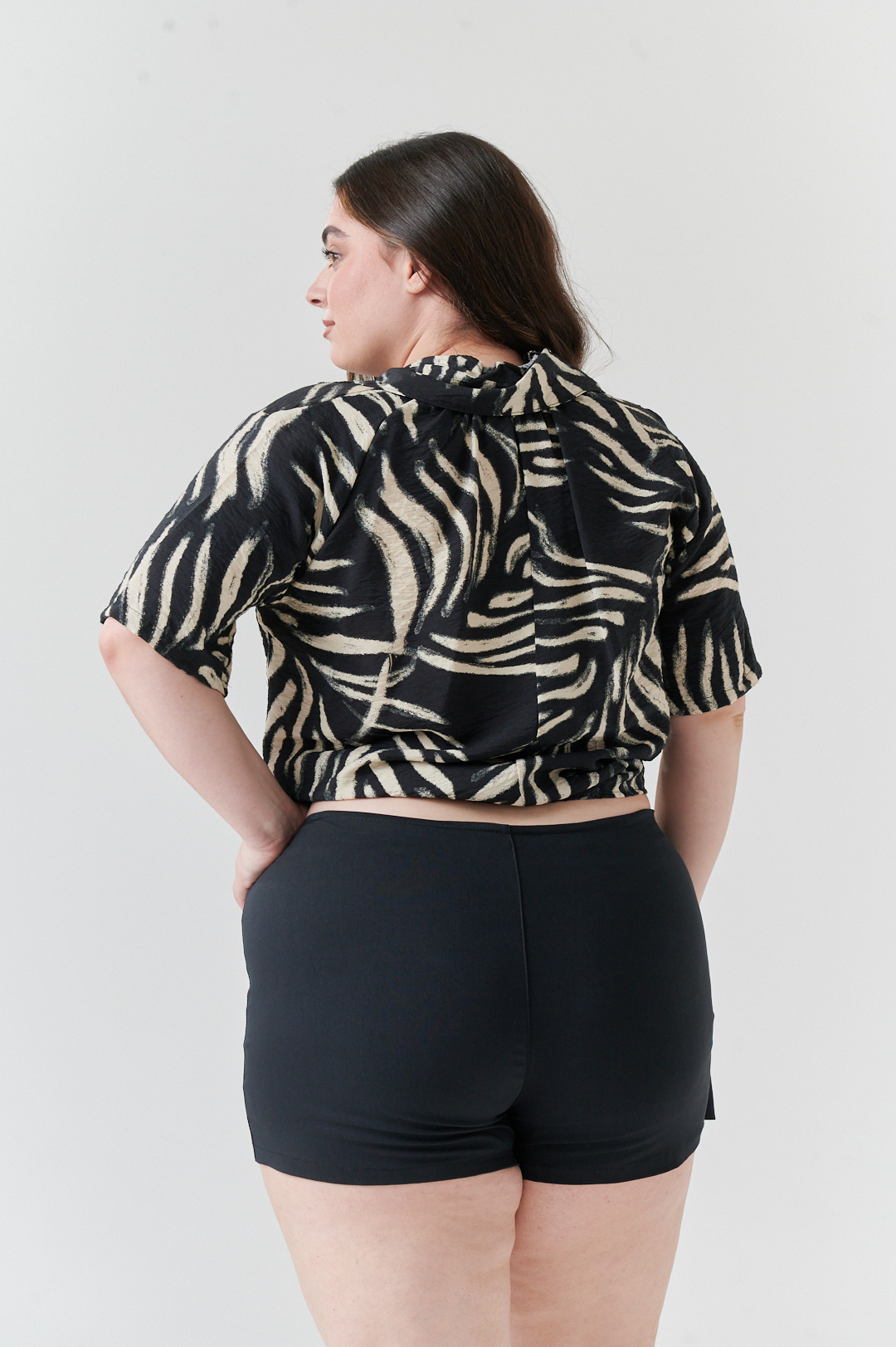 Short Pollera HESTIA - Image 3