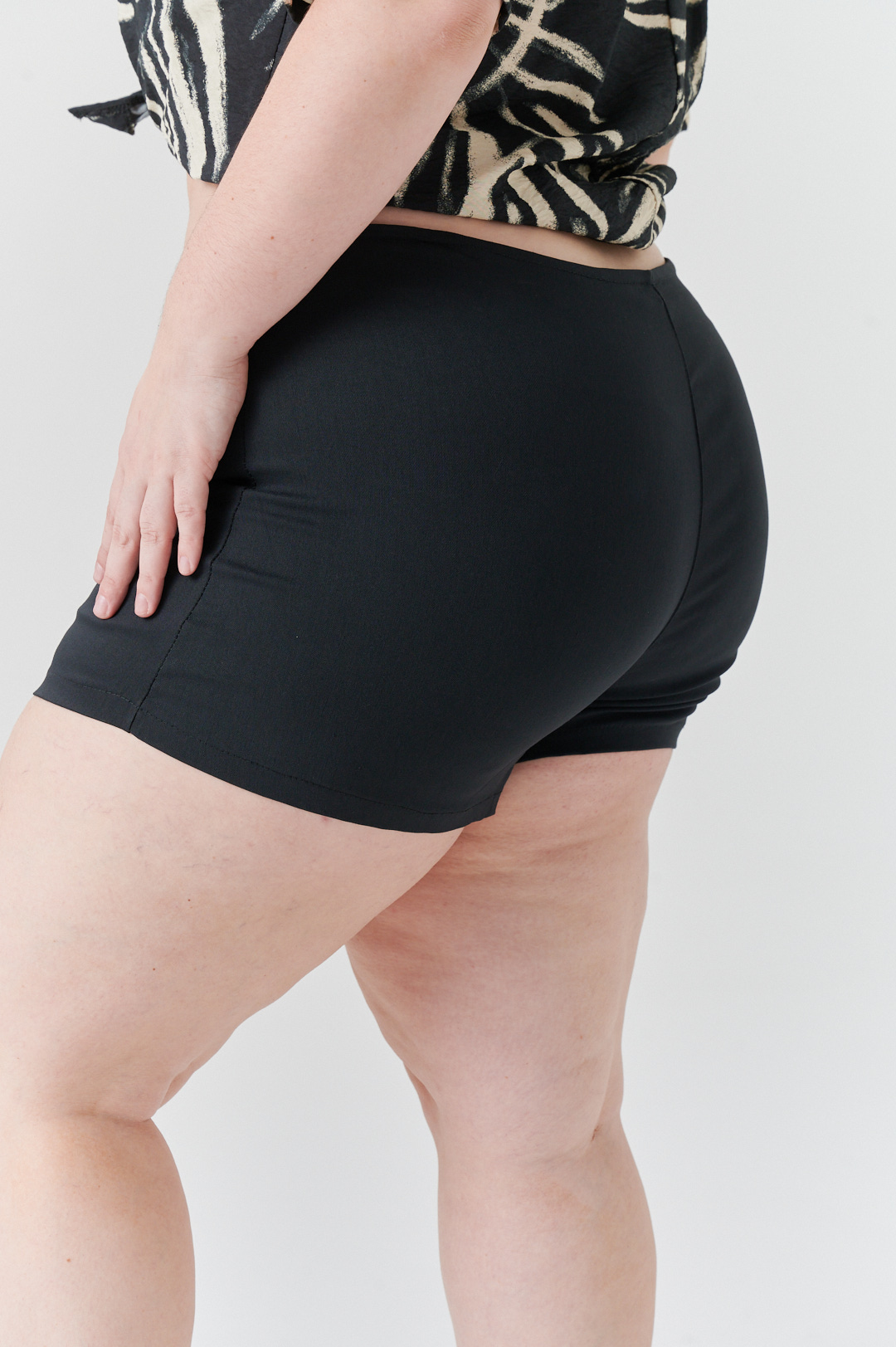 Short Pollera HESTIA - Image 6