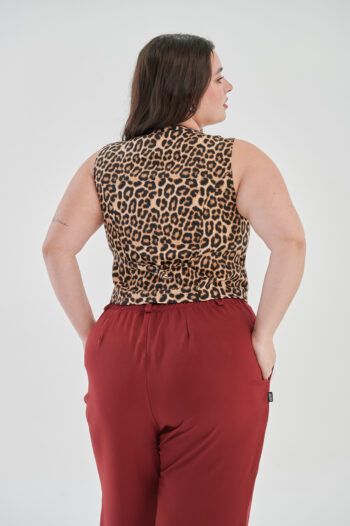 Alternative view of Chaleco HAREMARI