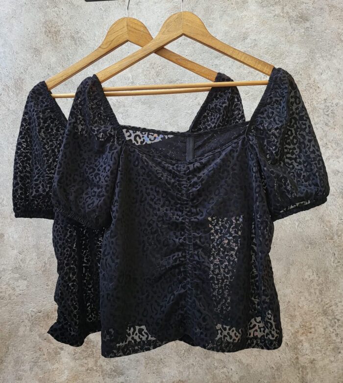 Blusa Top ISIS